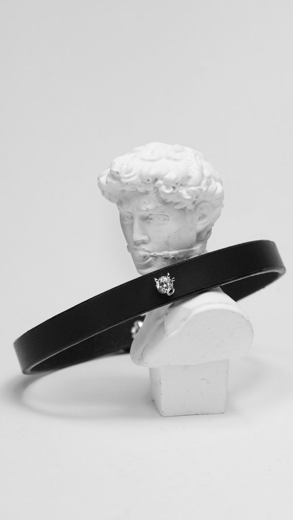 choker by La Cortigiana