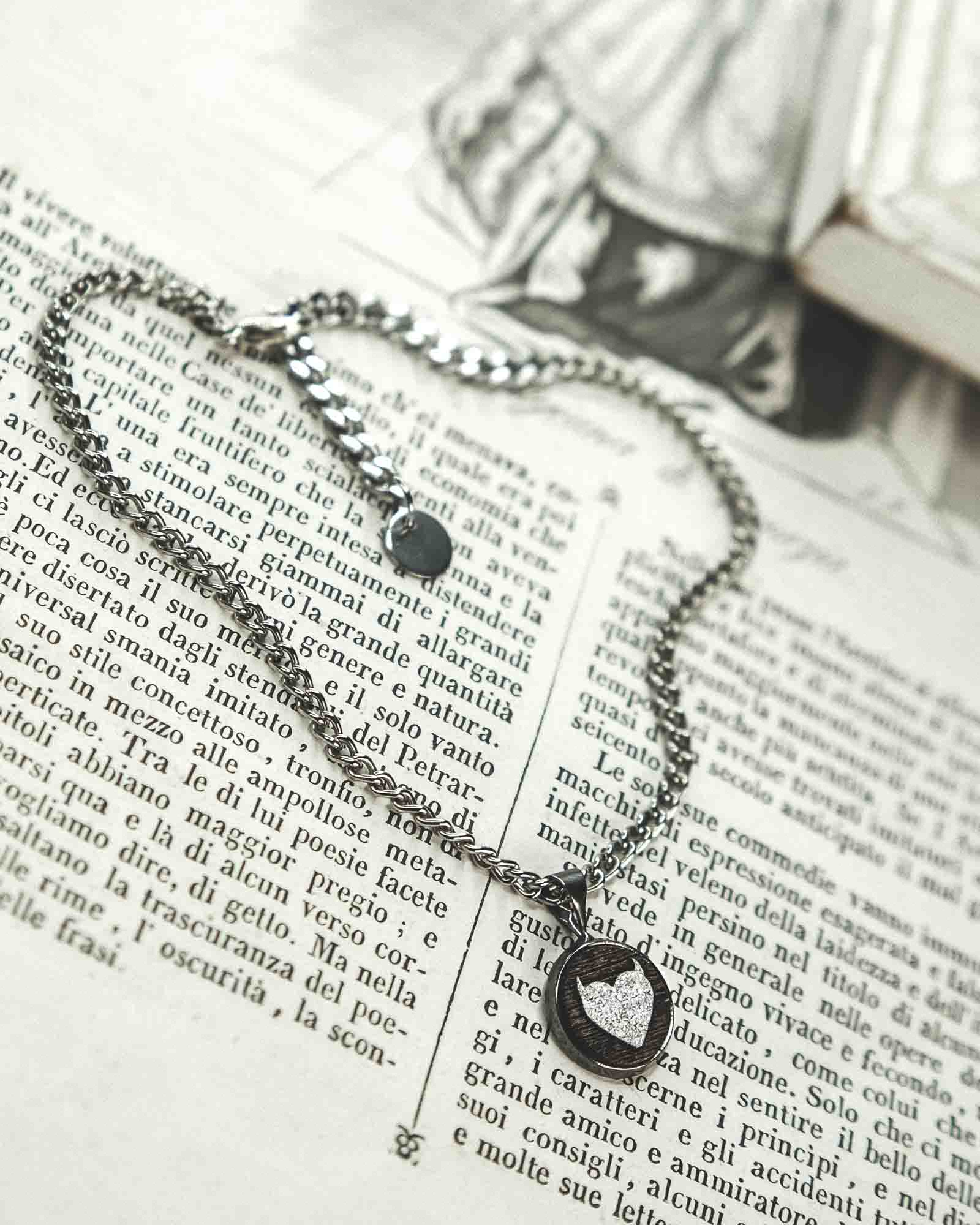 Hotwife Anklet “Devoted Heart” – Personalized Symbol of Desire detail