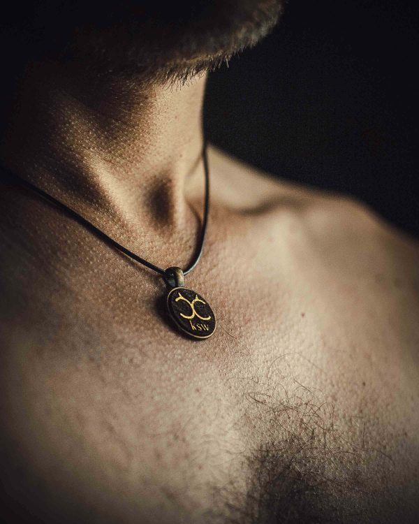 cuckold pendant