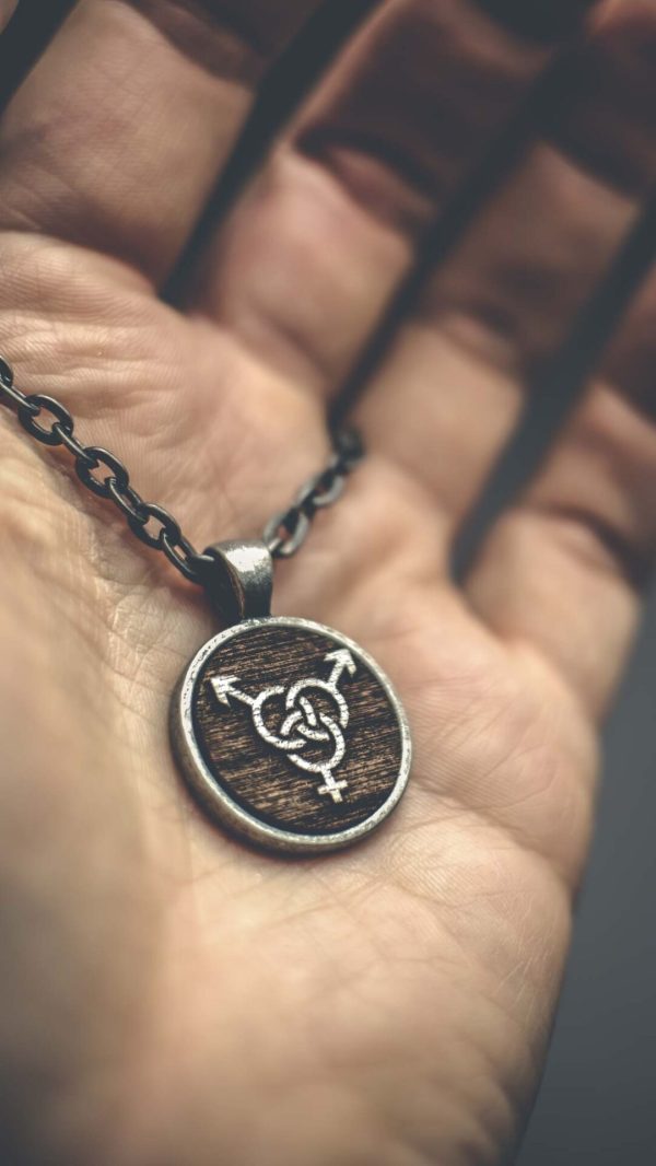 threesome pendant by La Cortigiana
