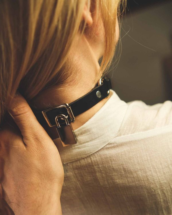 Leather choker by La Cortigiana