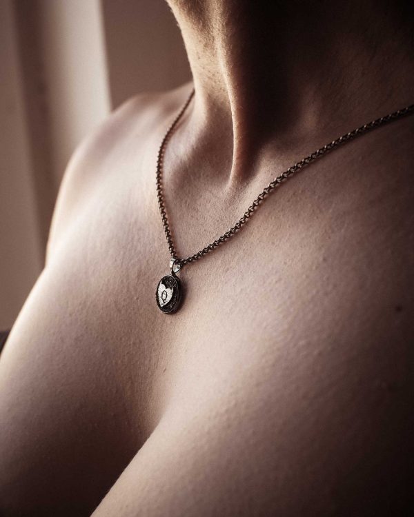 Hotwife pendant by La Cortigiana