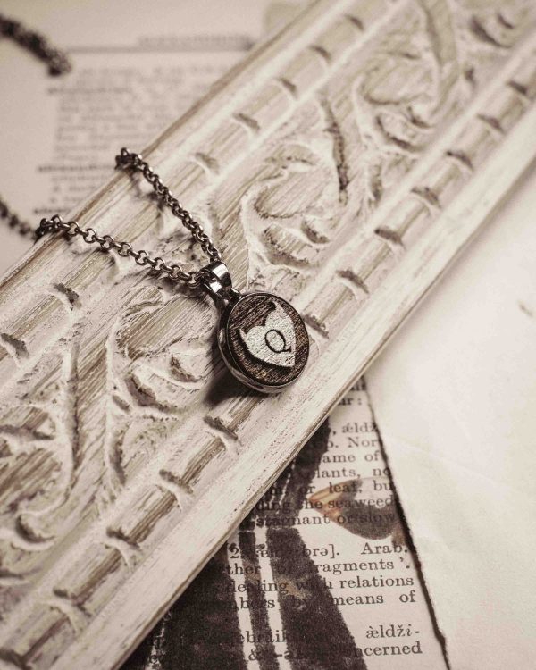 Hotwife pendant by La Cortigiana