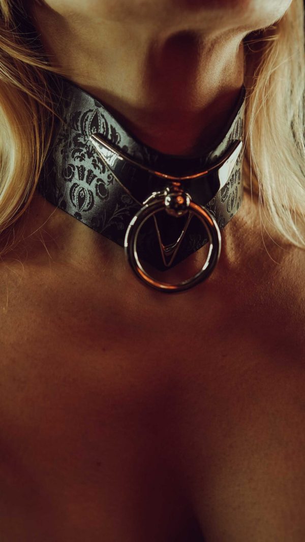 Leather choker by La Cortigiana