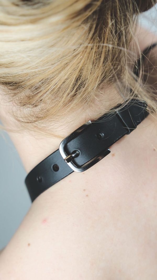 Breath Control Choker by La Cortigiana