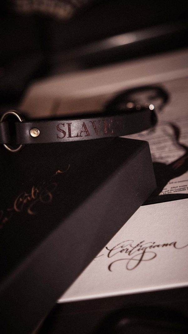 Leather Collar with engraving by La Cortigiana