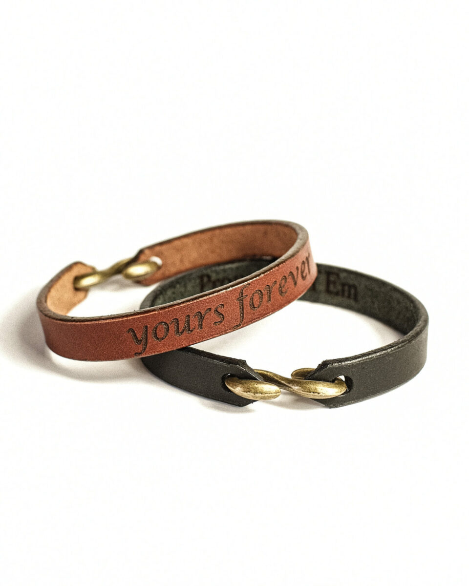 Symbol leren armband