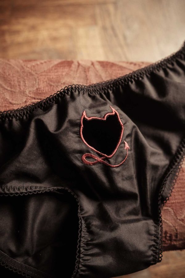 Kinky heart panties by La Clortigiana