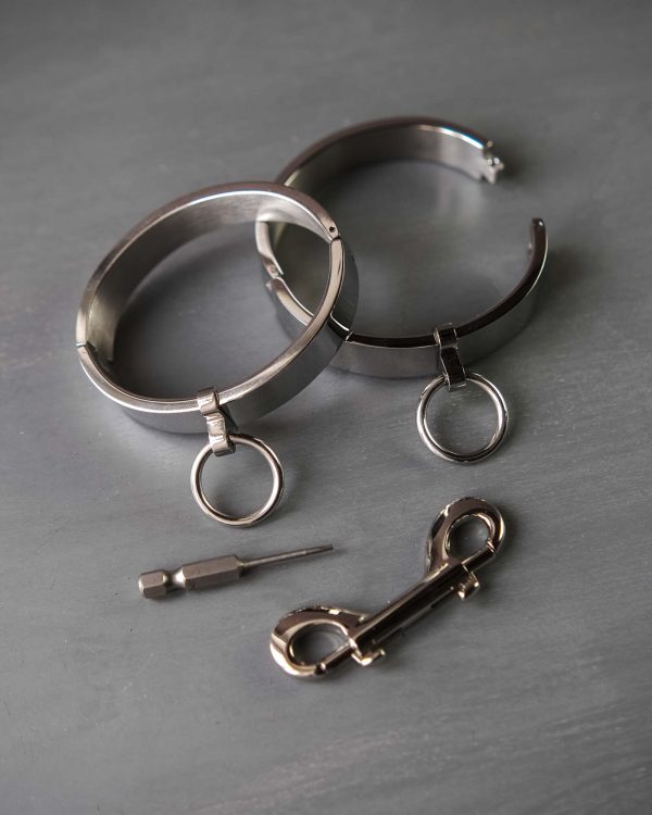 Locking Steel Handcuffs