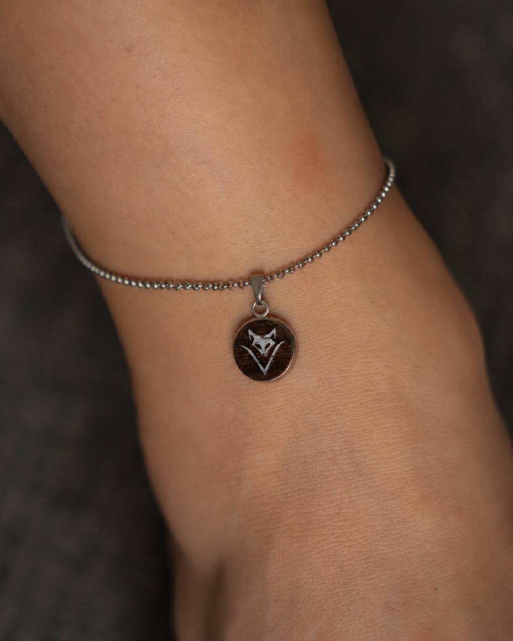 Vixen anklet close-up with fox symbol charm by La Cortigiana