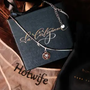 La Cortigiana Hotwife and Vixen personalized lingerie gift box - main product photo